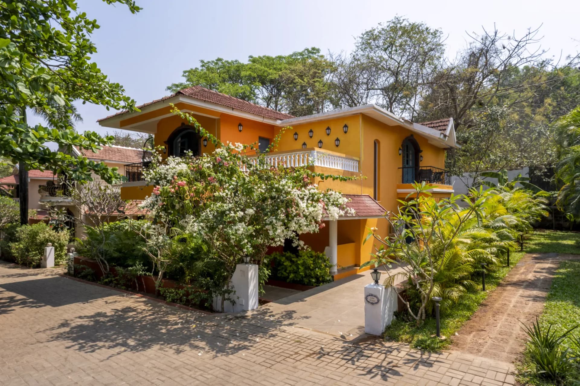 Villa Bliss — Villa B39 — 4BHK Villa with Private + Shared Pools in Sinquerim, Goa - Sinquerim, Goa